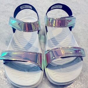 Native toddler girls size 10 sandals.